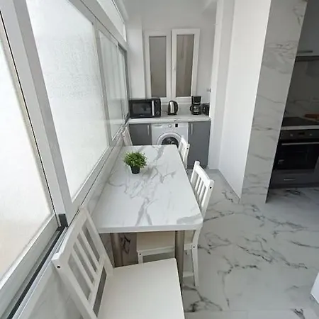 Apartamento Nuevo Cerca Del Mar *